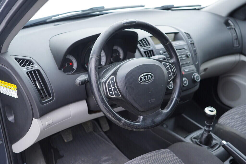 OV190V10197_21.webp_CEED Comfort 1.4 CVVT 80 kW manuál