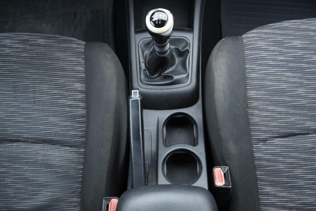 OV190V10197_29.webp_CEED Comfort 1.4 CVVT 80 kW manuál