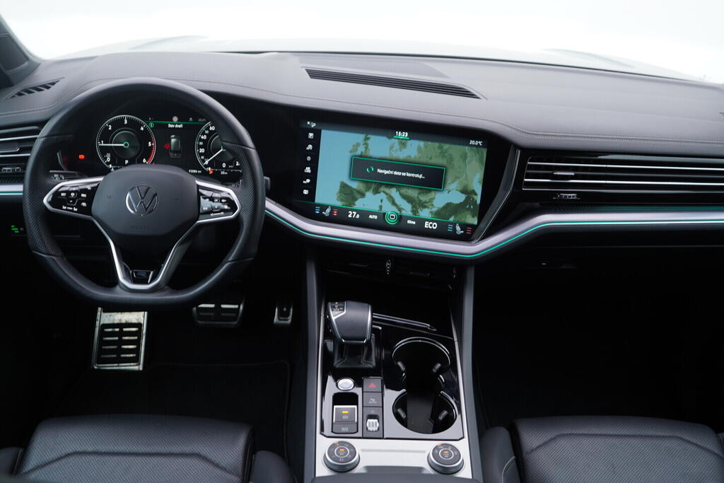 OV190V10202_27.webp_TOUAREG R-line 3.0 TDI 210 kW automat, DPH