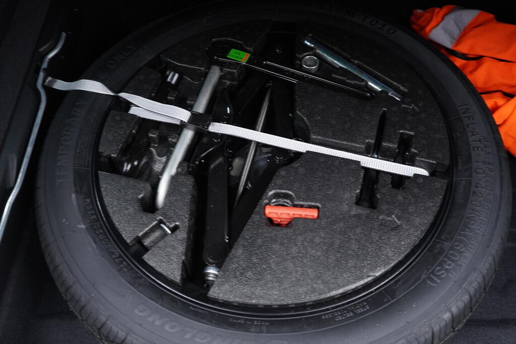 OV190V10202_41.webp_TOUAREG R-line 3.0 TDI 210 kW automat, DPH