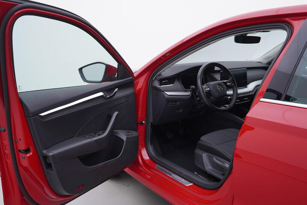 OV190V10204_18.webp_OCTAVIA Style 1.5 TSI 110 kW manuál