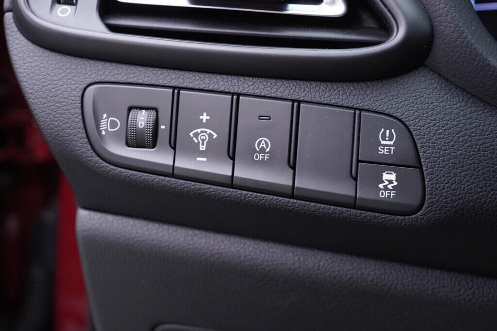 OV190V10207_25.webp_I30  1.5 T-GDi 117 kW manuál