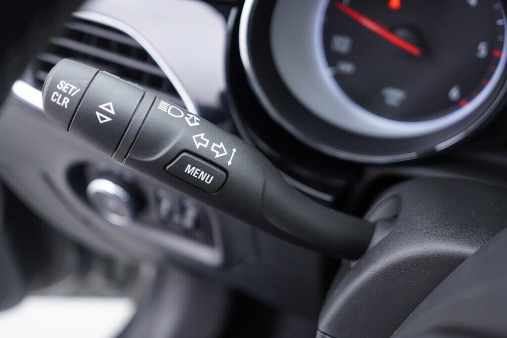 OV190V10208_23.webp_ASTRA Elegance 1.5  90 kW automat, DPH