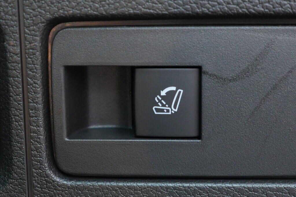 OV190V10208_35.webp_ASTRA Elegance 1.5  90 kW automat, DPH