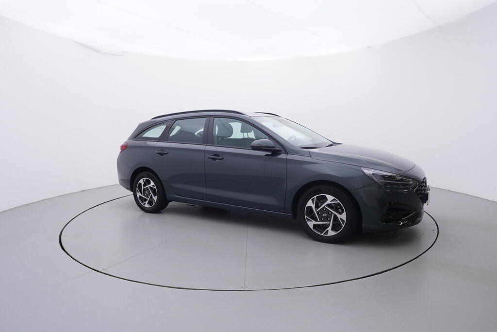 OV190V10212_16.webp_I30 SMART 1.5 TGDI 103 kW automat, DPH