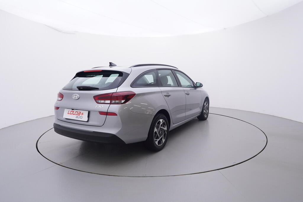 OV190V10213_14.webp_I30 SMART 1.5 TGDI 103 kW automat, DPH