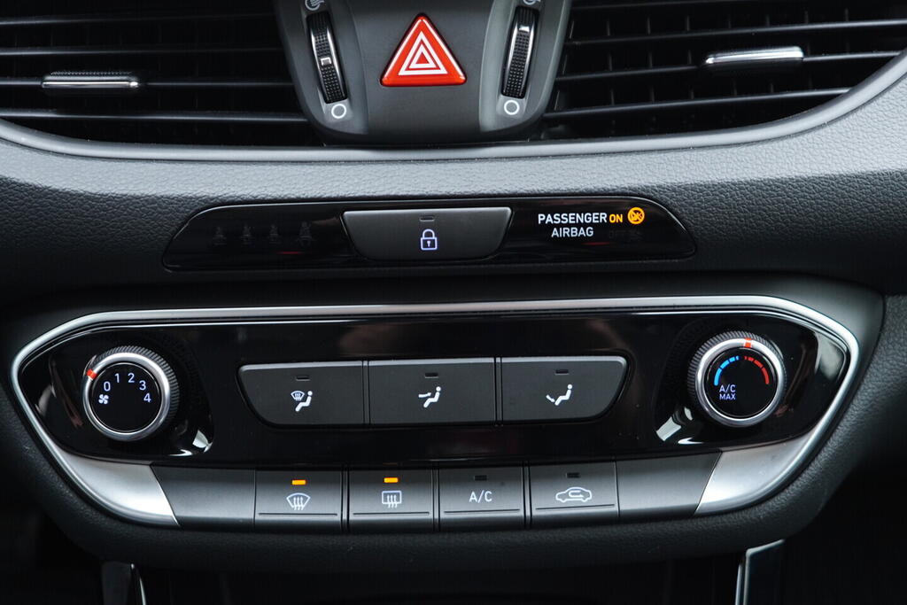 OV190V10213_31.webp_I30 SMART 1.5 TGDI 103 kW automat, DPH