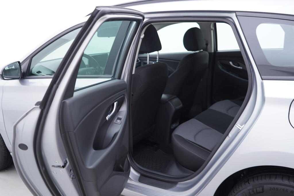 OV190V10213_33.webp_I30 SMART 1.5 TGDI 103 kW automat, DPH