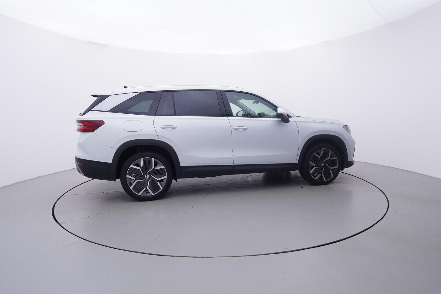 OV190V10216_15.webp_KODIAQ Exclusive Selection 2.0 TDI 142 kW automat, DPH