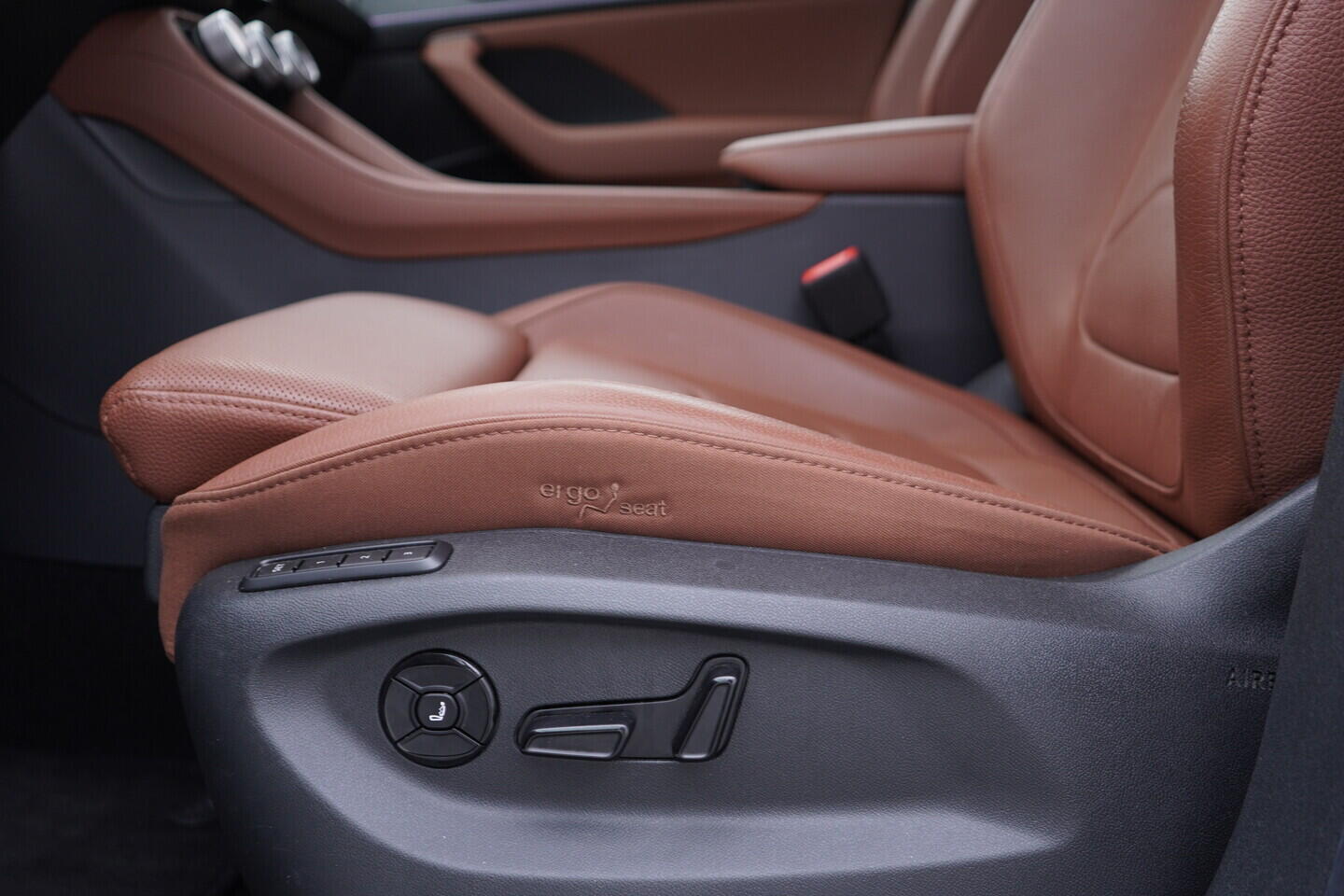 OV190V10216_21.webp_KODIAQ Exclusive Selection 2.0 TDI 142 kW automat, DPH