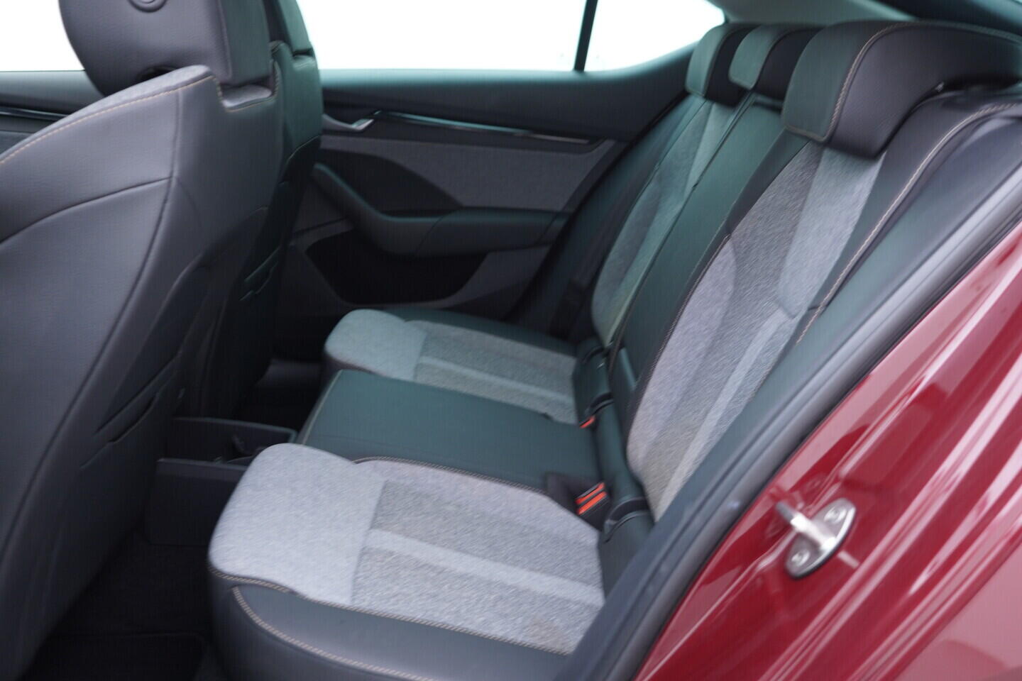 OV190V10218_37.webp_OCTAVIA Top Selection 1.5 TSI 110 kW manuál, DPH