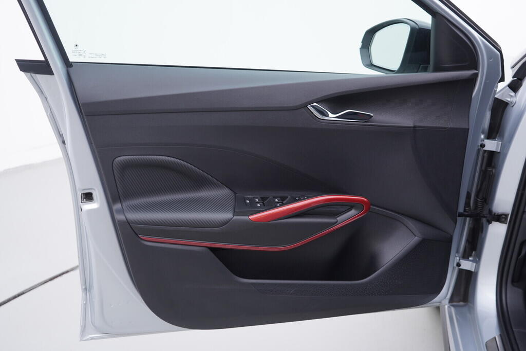 OV190V10219_19.webp_FABIA Monte Carlo 1.0 TSI 85 kW manuál, DPH