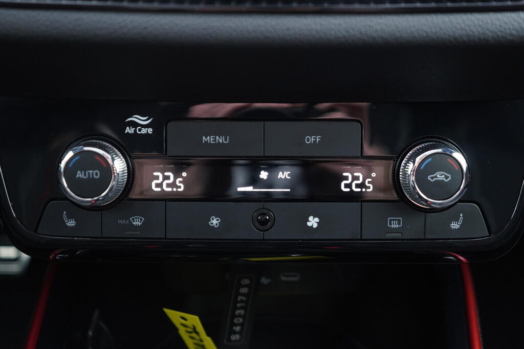 OV190V10219_31.webp_FABIA Monte Carlo 1.0 TSI 85 kW manuál, DPH