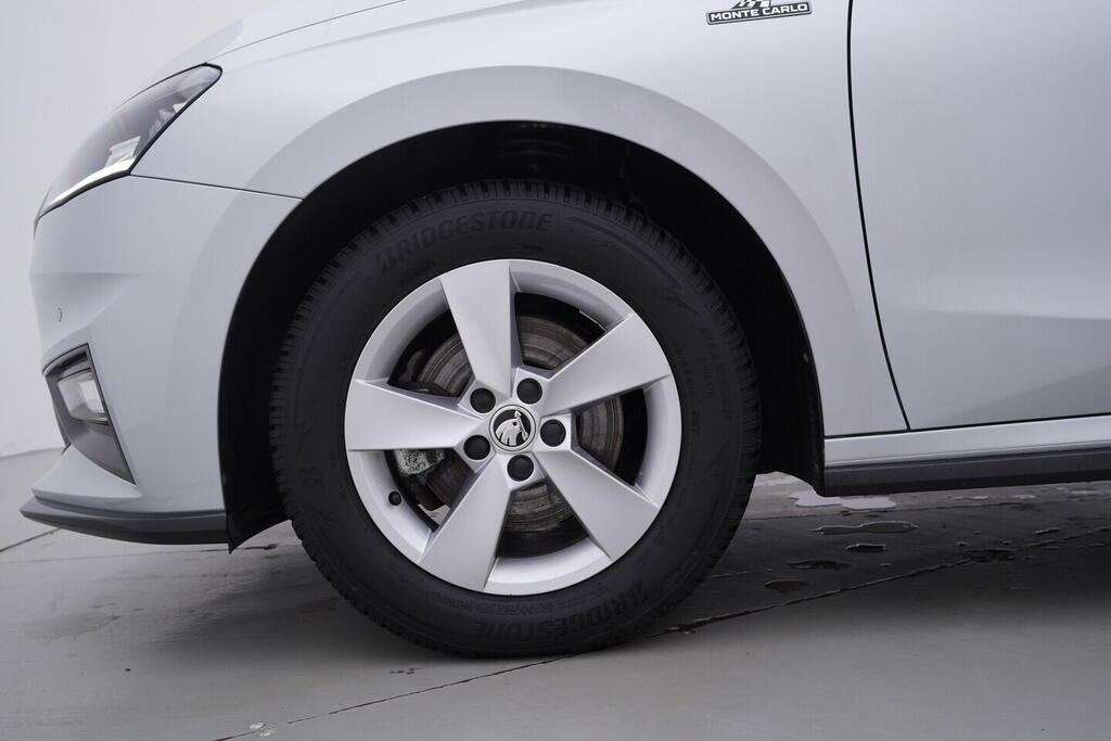 OV190V10219_38.webp_FABIA Monte Carlo 1.0 TSI 85 kW manuál, DPH