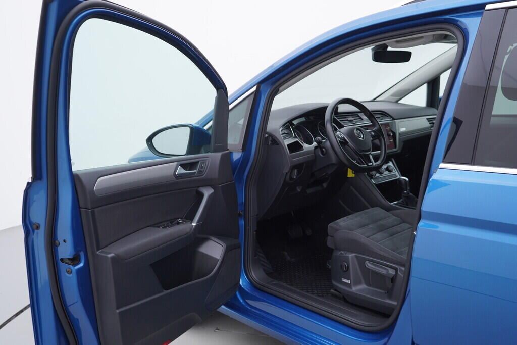 OV190V10231_18.webp_TOURAN Comfortline  2.0 TDI 110 kW automat
