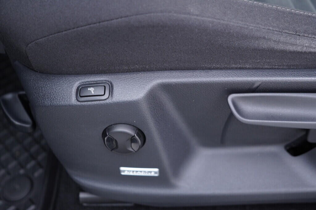 OV190V10231_21.webp_TOURAN Comfortline  2.0 TDI 110 kW automat