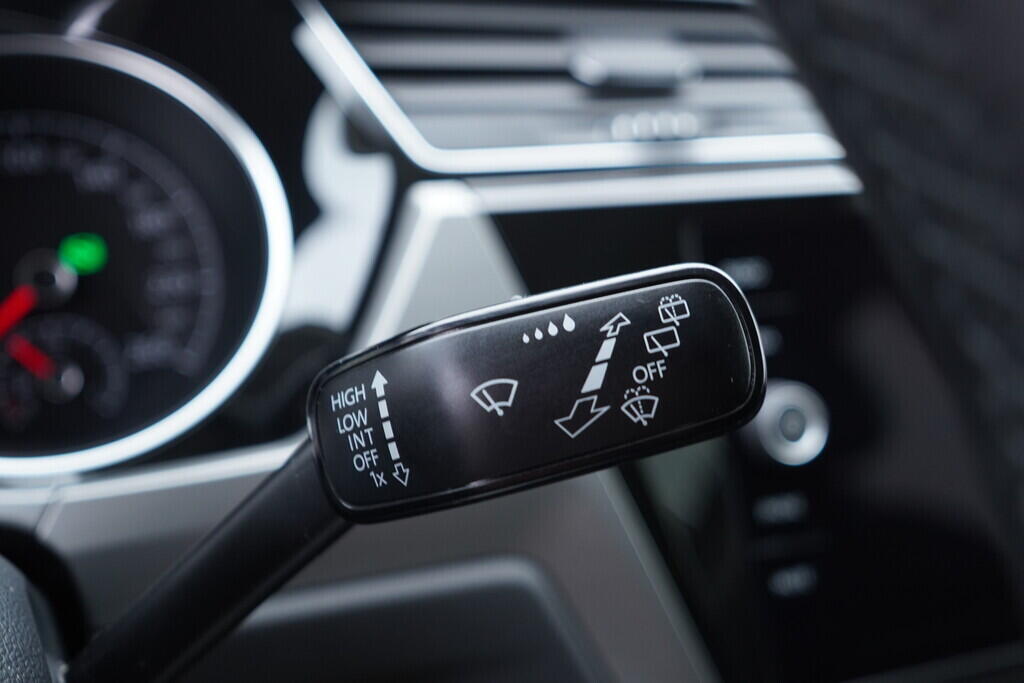 OV190V10231_25.webp_TOURAN Comfortline  2.0 TDI 110 kW automat