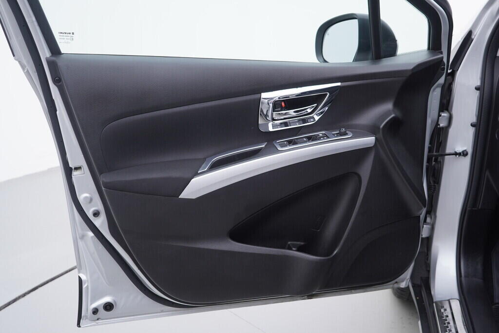 OV190V10233_19.webp_SX4 BoosterJet Premium 1.4 . 103 kW manuál