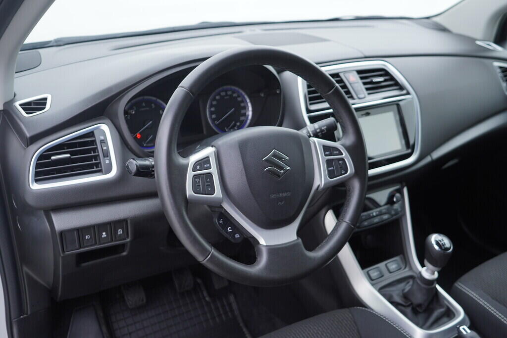 OV190V10233_21.webp_SX4 BoosterJet Premium 1.4 . 103 kW manuál