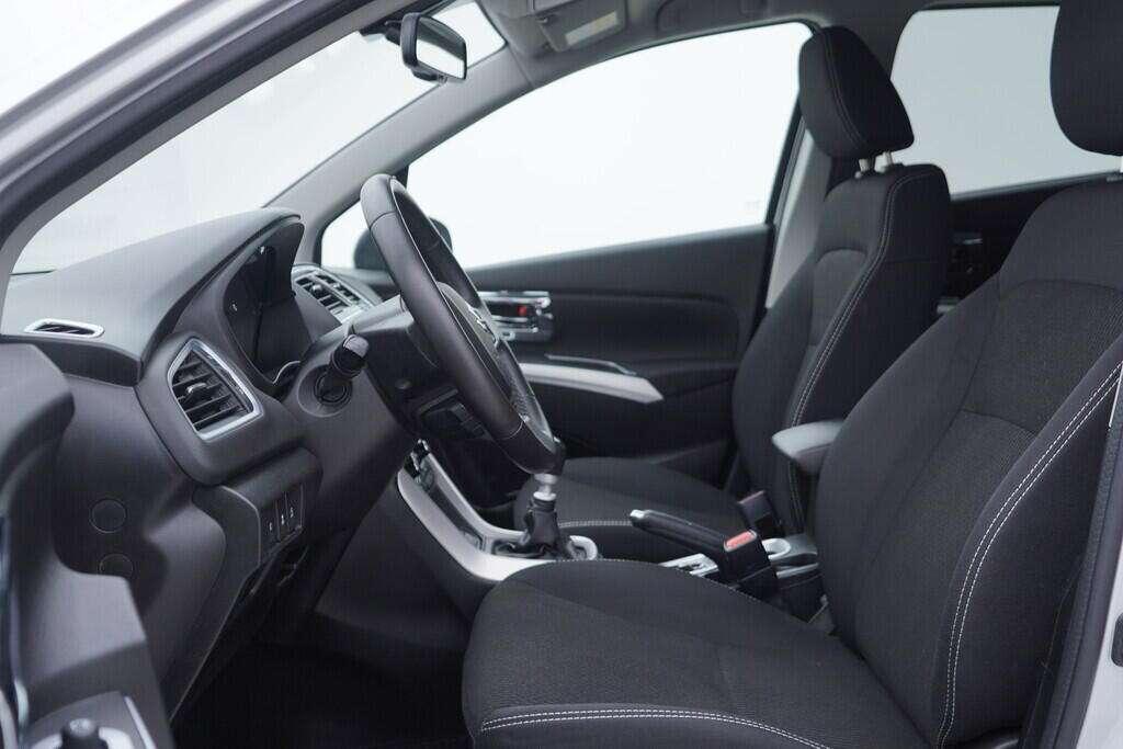 OV190V10233_22.webp_SX4 BoosterJet Premium 1.4 . 103 kW manuál