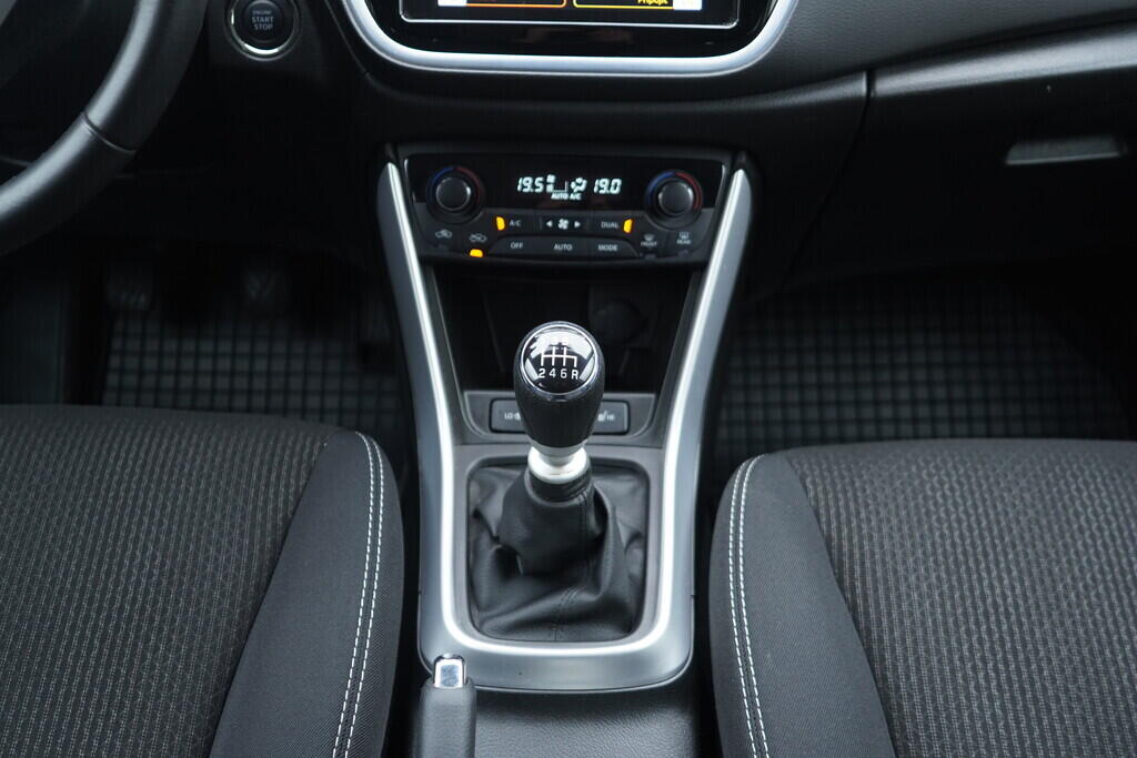 OV190V10233_30.webp_SX4 BoosterJet Premium 1.4 . 103 kW manuál