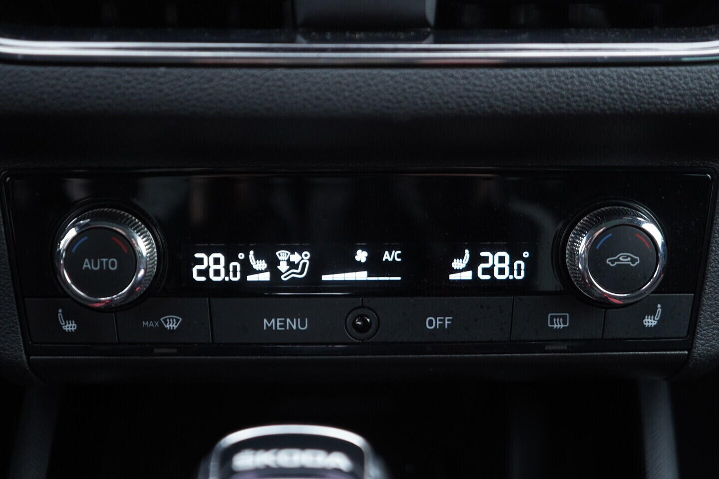 OV190V10234_35.webp_SCALA Monte Carlo 1.5 TSI 110 kW automat, DPH