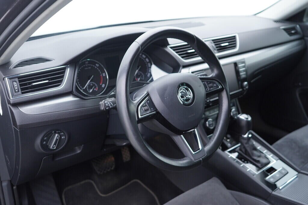 OV190V10235_23.webp_SUPERB Style 2.0 TDI 110 kW automat