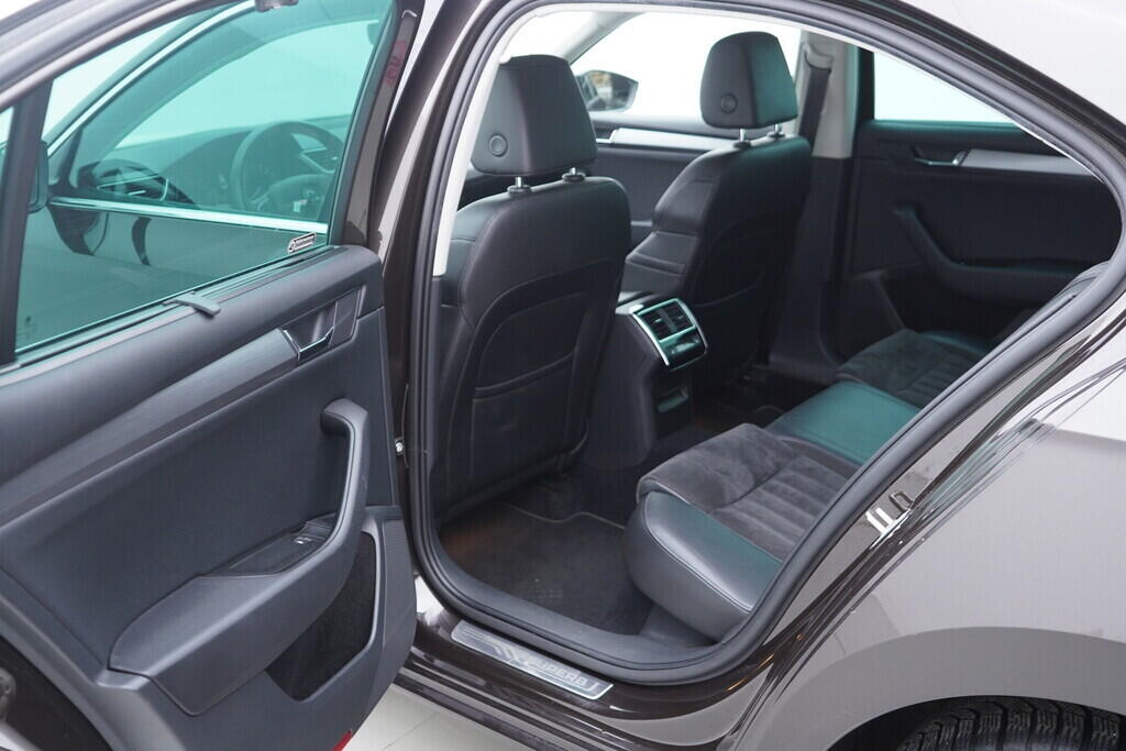 OV190V10235_36.webp_SUPERB Style 2.0 TDI 110 kW automat