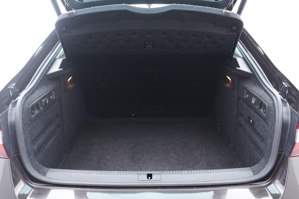 OV190V10235_40.webp_SUPERB Style 2.0 TDI 110 kW automat