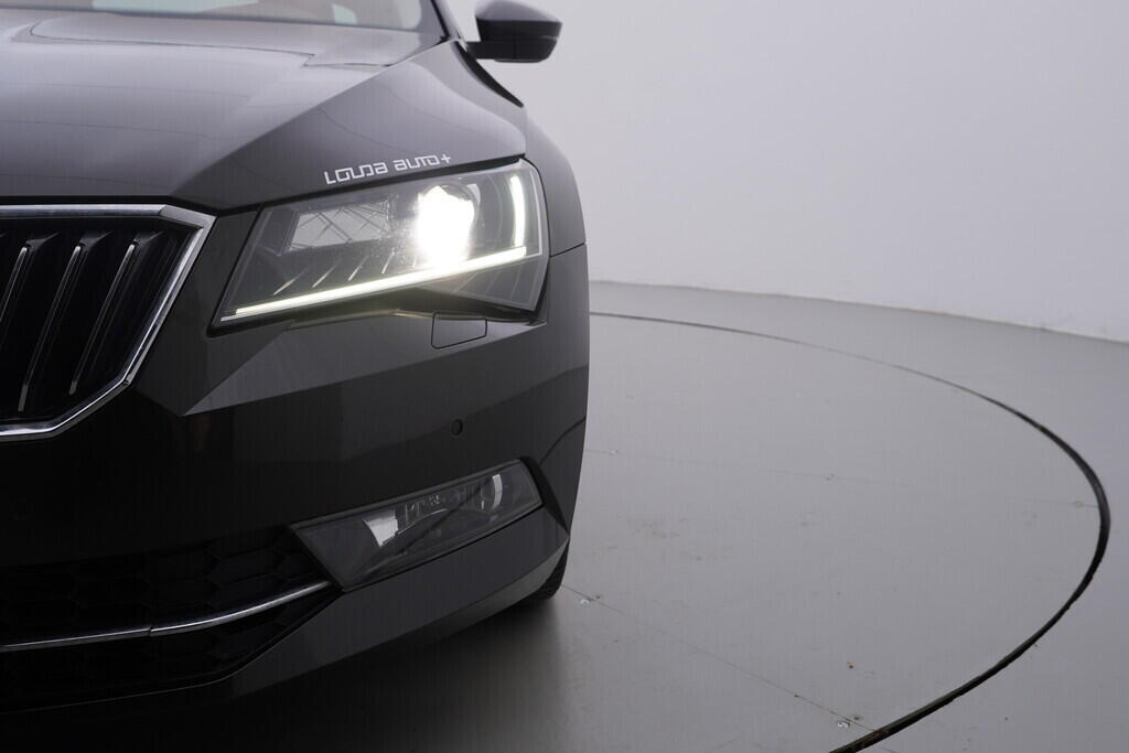 OV190V10235_44.webp_SUPERB Style 2.0 TDI 110 kW automat