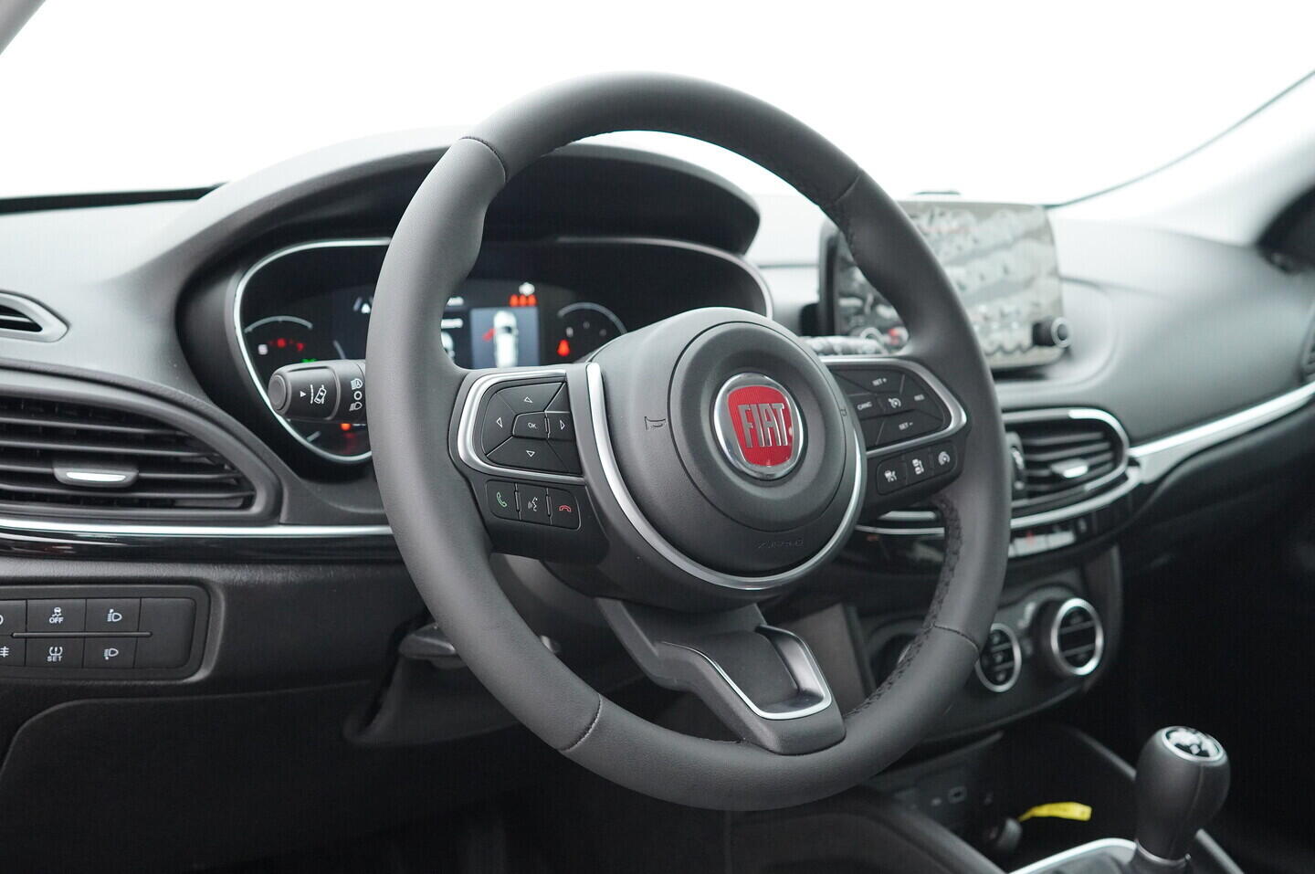 OV190V10236_22.webp_TIPO FireFly 1.0 46349385 74 kW manuál, DPH