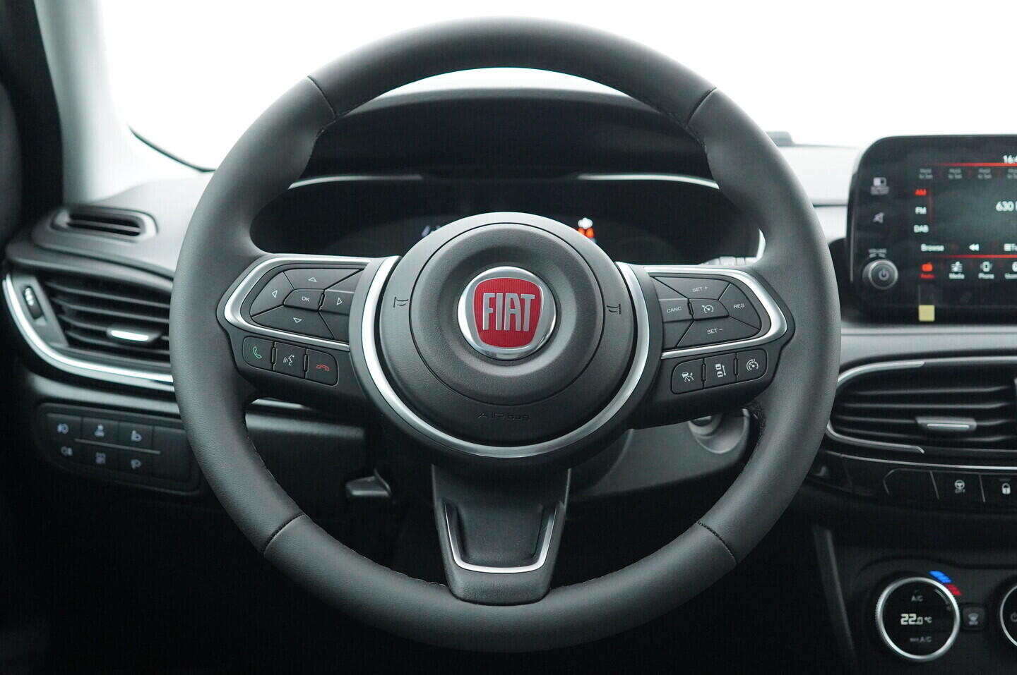 OV190V10236_28.webp_TIPO FireFly 1.0 46349385 74 kW manuál, DPH