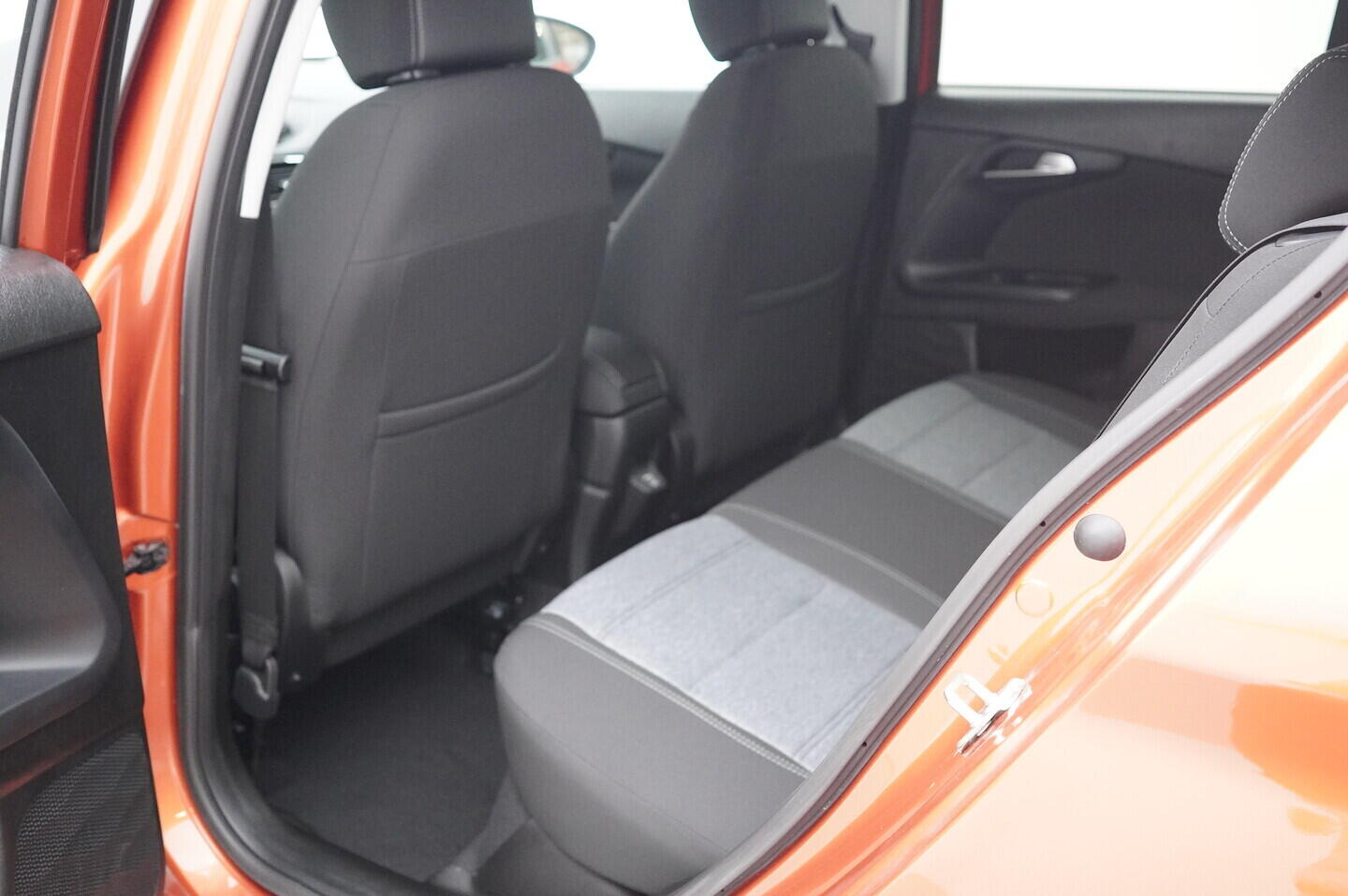 OV190V10236_34.webp_TIPO FireFly 1.0 46349385 74 kW manuál, DPH