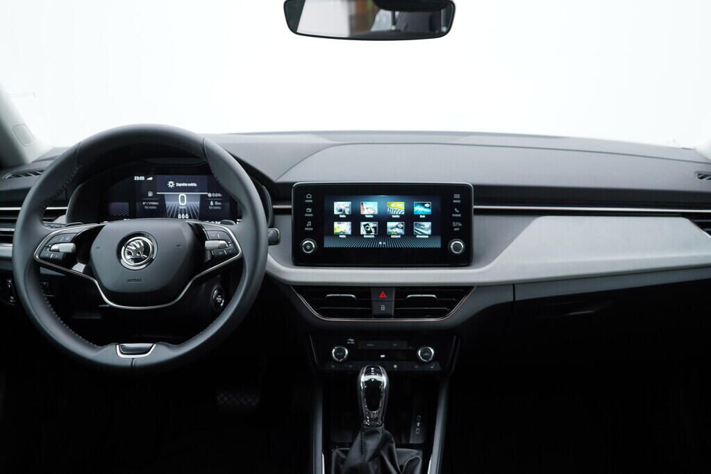 OV190V10252_25.webp_SCALA Top Selection 1.0 TSI 85 kW automat, DPH