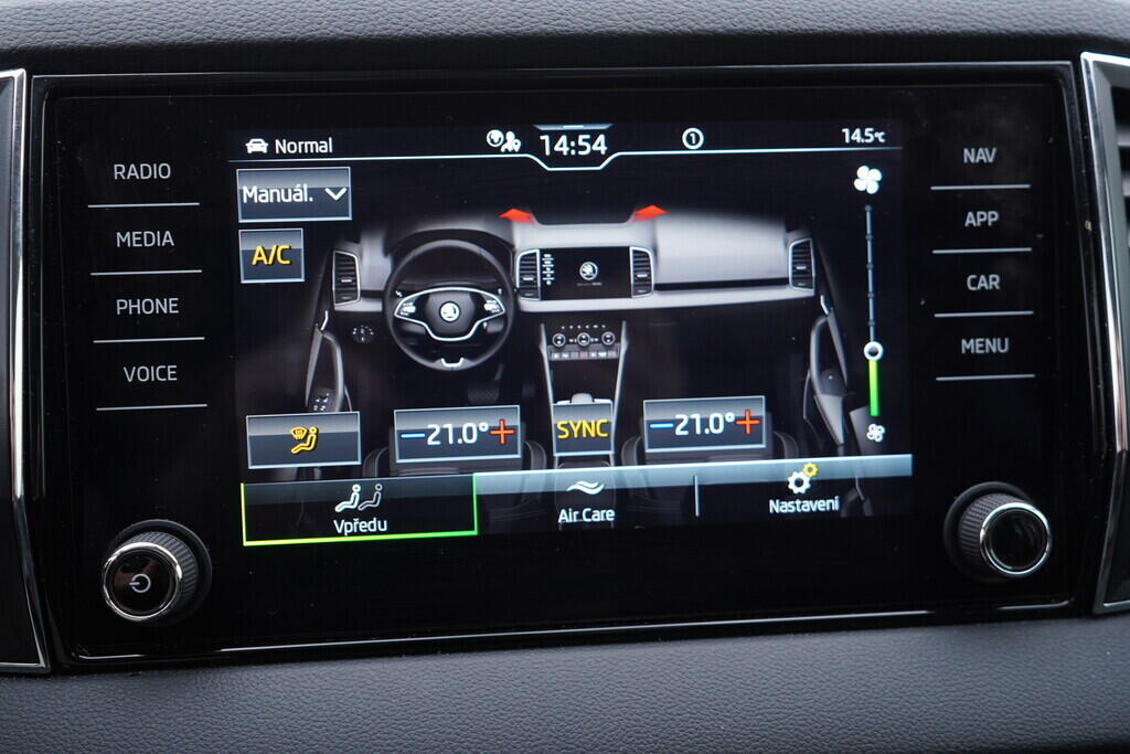 OV190V10261_32.webp_KAROQ Style 1.5 TSI 110 kW automat, DPH