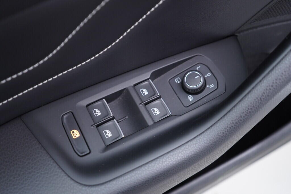 OV190V10262_20.webp_PASSAT Elegance 2.0 TDI 147 kW automat, DPH