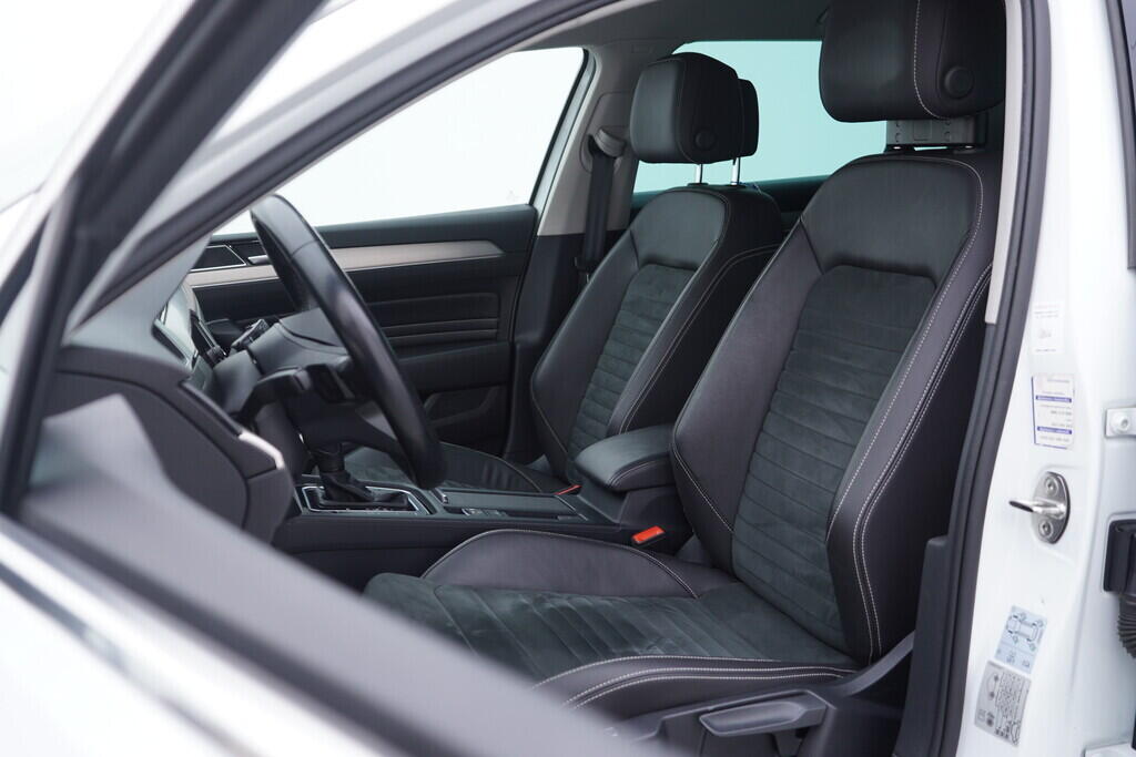 OV190V10262_23.webp_PASSAT Elegance 2.0 TDI 147 kW automat, DPH