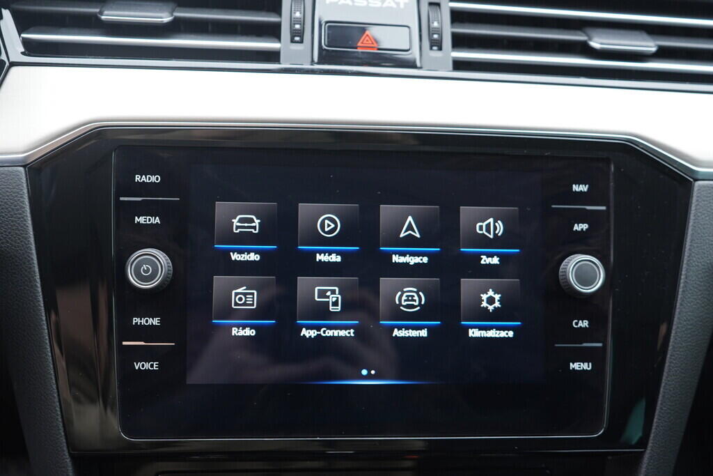 OV190V10262_31.webp_PASSAT Elegance 2.0 TDI 147 kW automat, DPH
