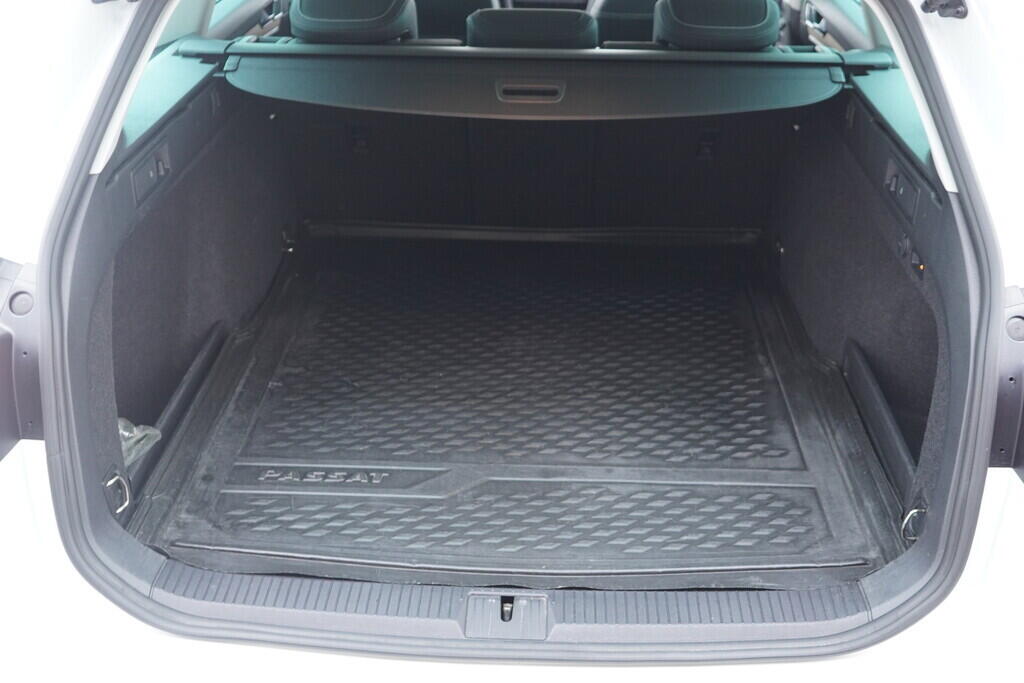 OV190V10262_37.webp_PASSAT Elegance 2.0 TDI 147 kW automat, DPH