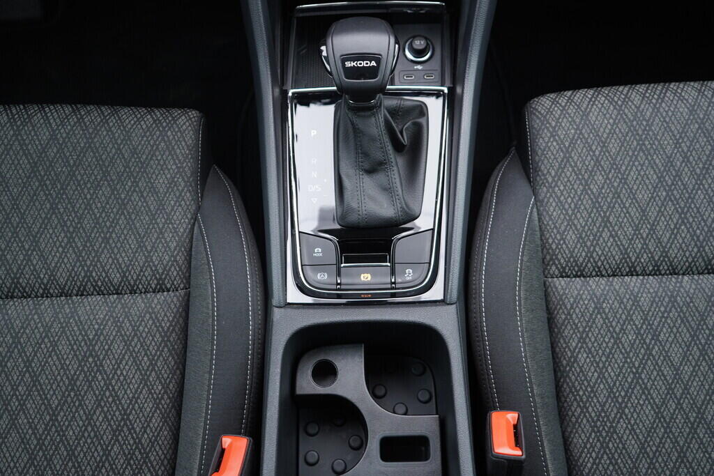 OV190V10270_35.webp_KAROQ  1.5 TSI 110 kW automat, DPH