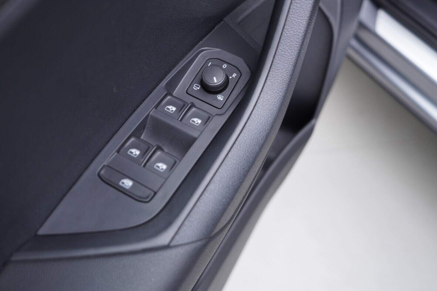 OV190V10271_20.webp_KAROQ  1.5 TSI 110 kW automat, DPH