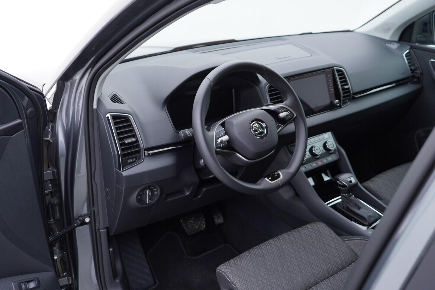 OV190V10271_21.webp_KAROQ  1.5 TSI 110 kW automat, DPH