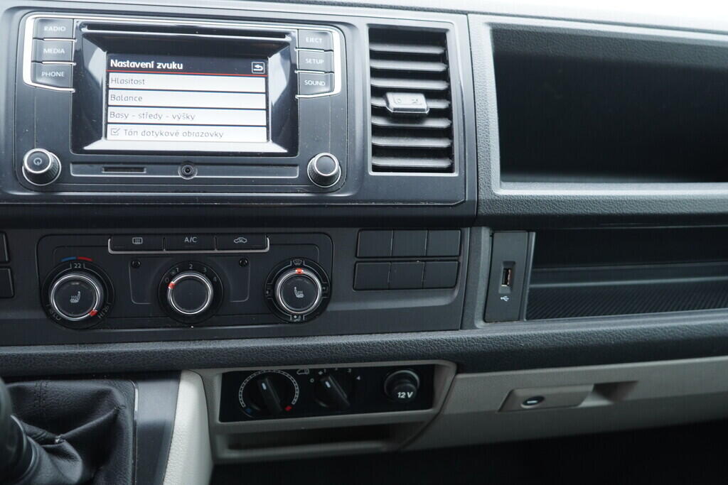 OV190V10272_33.webp_TRANSPORTER KOMBI  2.0 TDI 110 kW manuál, DPH