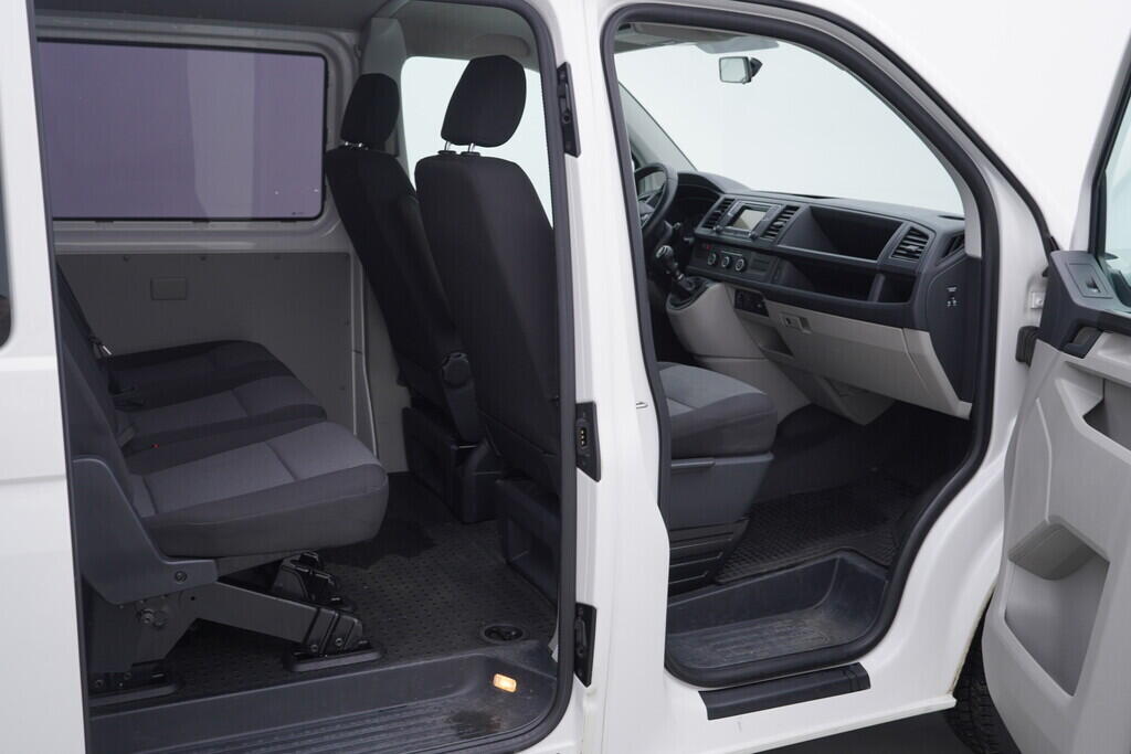 OV190V10272_34.webp_TRANSPORTER KOMBI  2.0 TDI 110 kW manuál, DPH