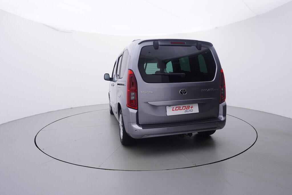 OV190V10273_13.webp_PROACE CITY VERSO  1.5 D4-D 96 kW manuál