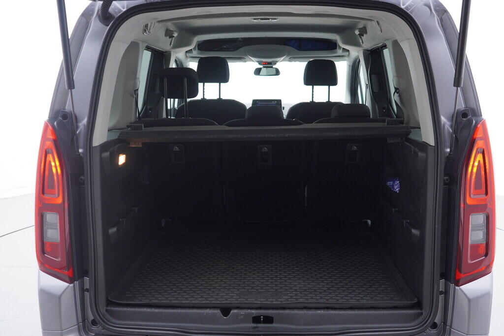 OV190V10273_35.webp_PROACE CITY VERSO  1.5 D4-D 96 kW manuál