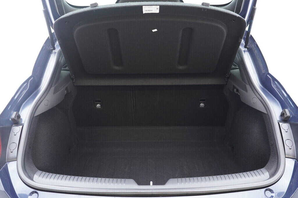 OV190V10275_35.webp_I30 Smart 1.0  73 kW manuál