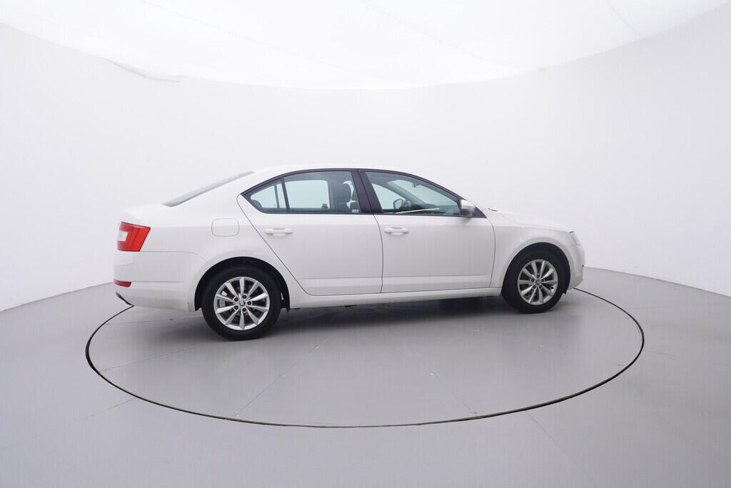 OV190V10279_15.webp_OCTAVIA Ambition Plus 1.6 TDI 66 kW manuál