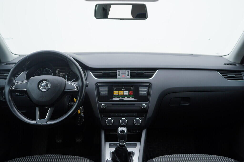 OV190V10279_26.webp_OCTAVIA Ambition Plus 1.6 TDI 66 kW manuál