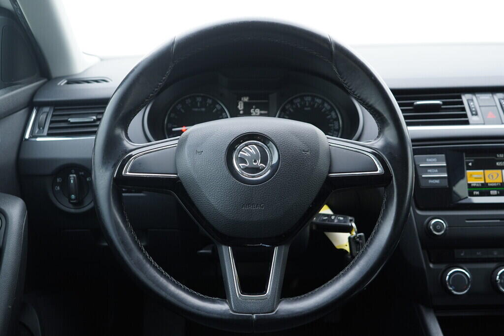 OV190V10279_27.webp_OCTAVIA Ambition Plus 1.6 TDI 66 kW manuál